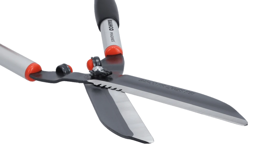 Bahco P51-SL Hedge Shears, Heavy Duty, Lightweight With Aluminium Handle - Image 3