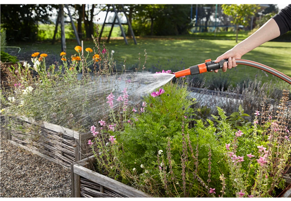 Gardena 19mm Maxi-Flo Adjustable Spray Nozzle 4 Gardena 19mm Maxi-Flo Adjustable Spray Nozzle - Image 2